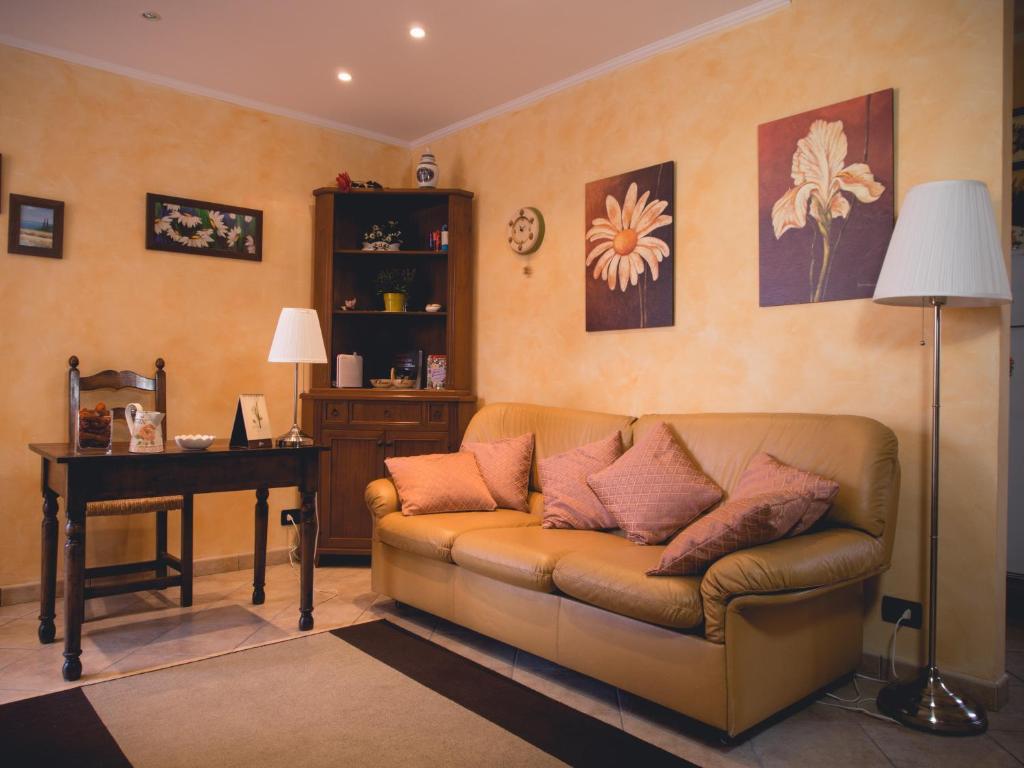 Flower Inn Ciampino Bagian luar foto