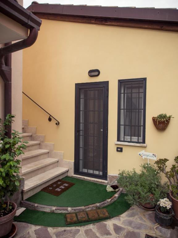 Flower Inn Ciampino Bagian luar foto