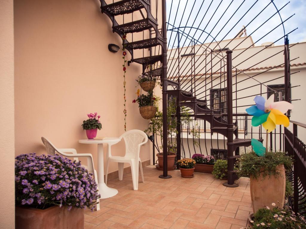 Flower Inn Ciampino Bagian luar foto