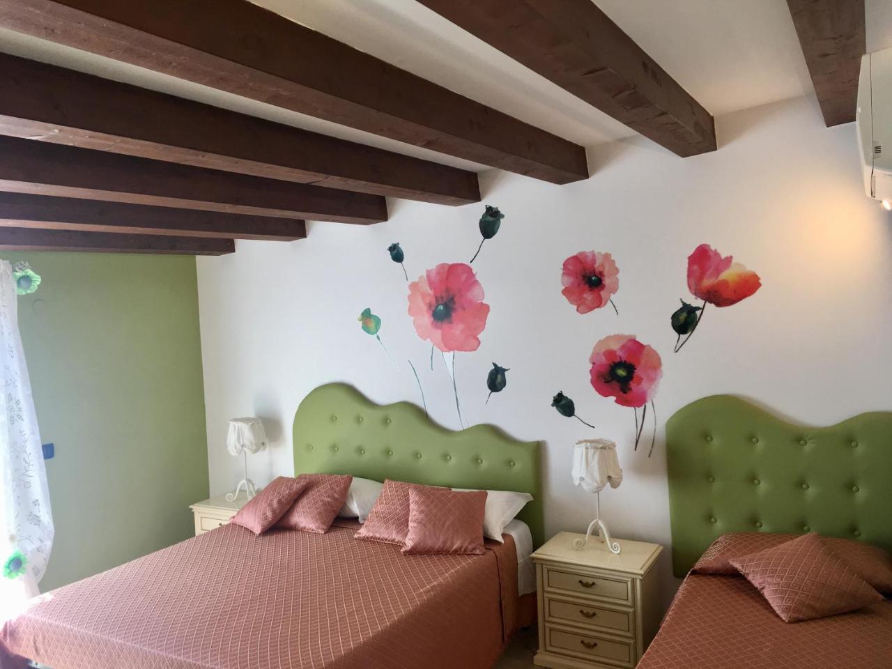 Flower Inn Ciampino Bagian luar foto