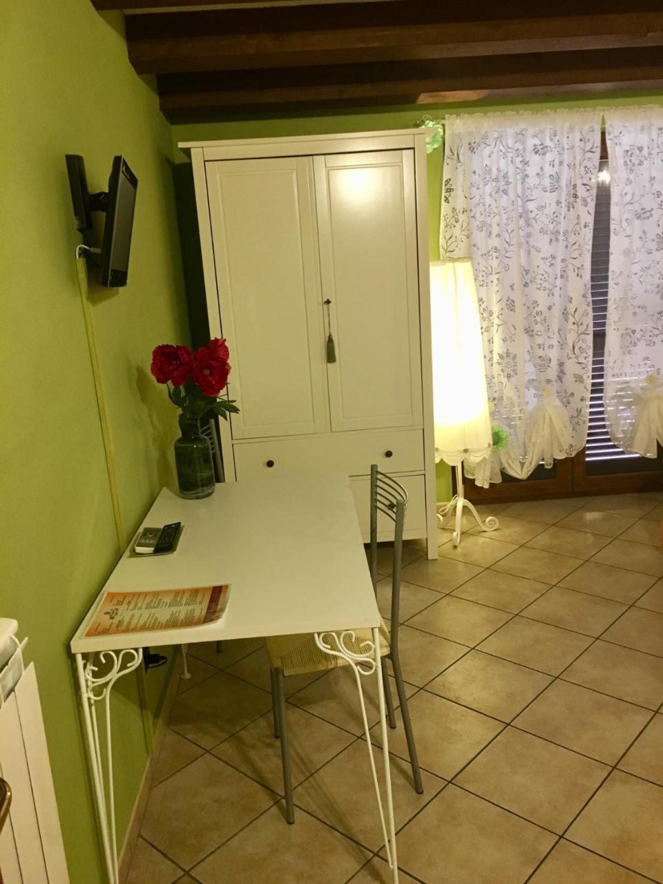 Flower Inn Ciampino Bagian luar foto